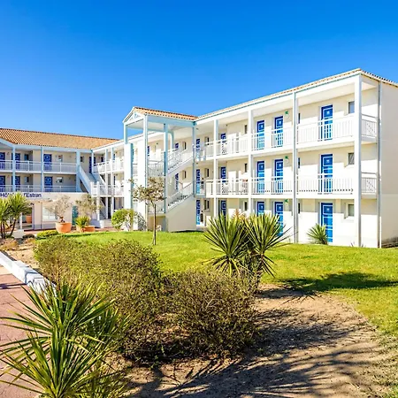 Coastal Getaway In The Vendee *